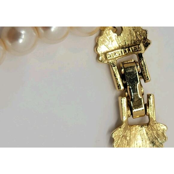 Vintage RICHELIEU Single Strand Faux Pearl Necklace w/Teardrop Estate‎ Find - Picture 5 of 11